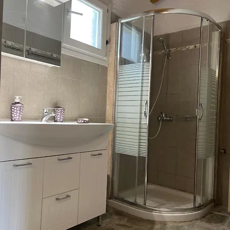 Hamre * Agios Georgios Pagon